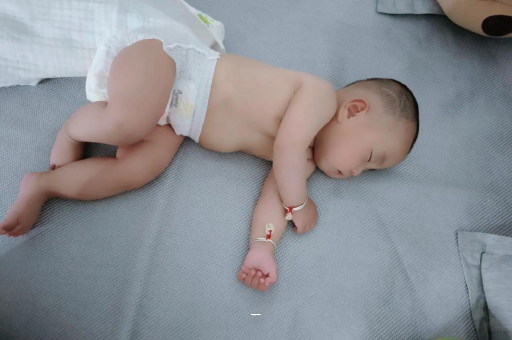 青海宝宝夏天要穿袜子吗